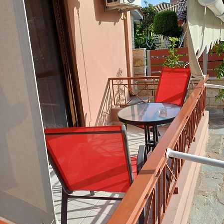 Nini'S House 1 Apartment นีดรี ภายนอก รูปภาพ