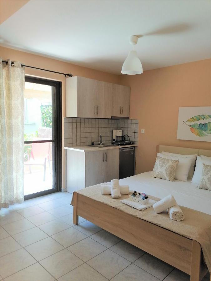 Nini'S House 1 Apartment นีดรี ภายนอก รูปภาพ
