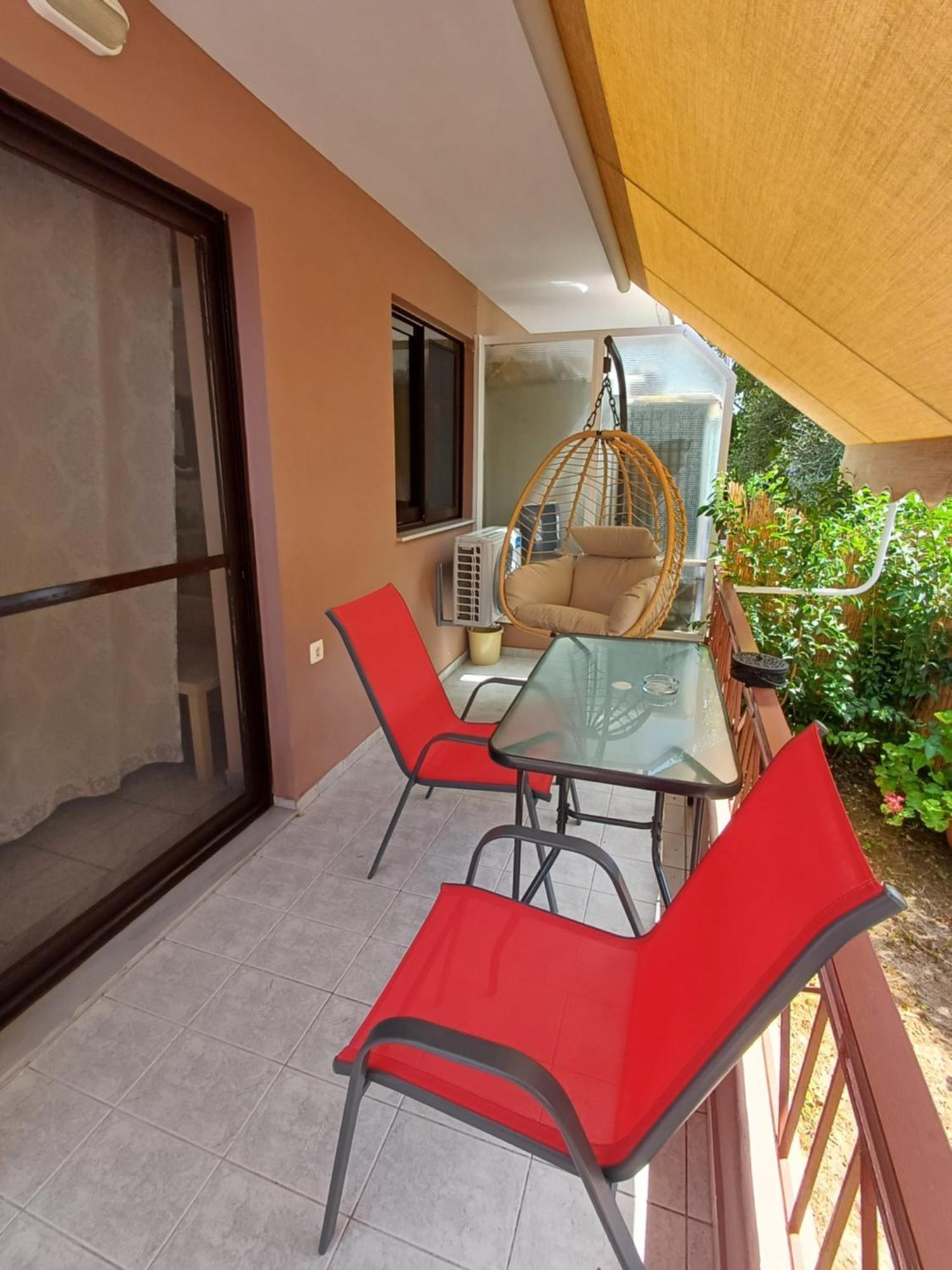 Nini'S House 1 Apartment นีดรี ภายนอก รูปภาพ